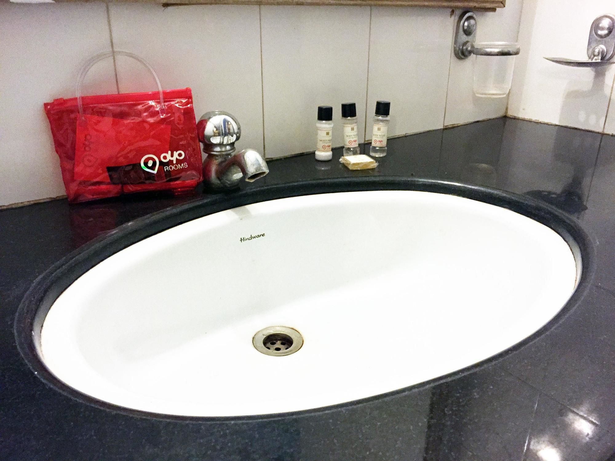 Oyo Rooms הובלי מראה חיצוני תמונה